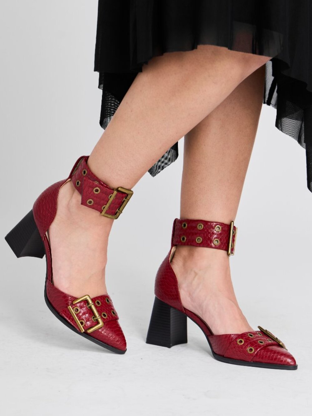 Oasis Society Red Croc Embossed Double Buckle Pointed Toe Heels NEW - Picture 5 of 5